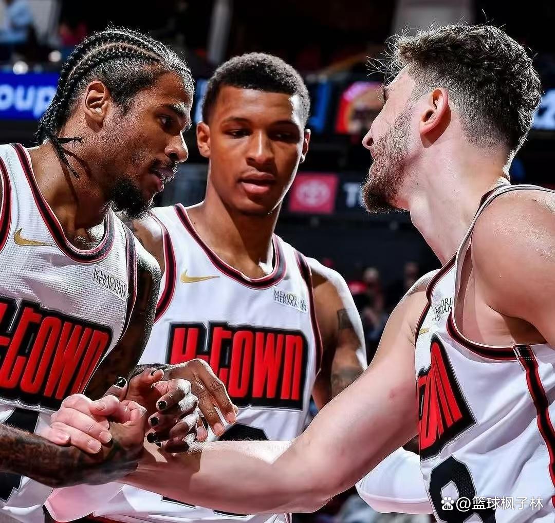 窗口期费耶诺德备战NBA常规赛，调整名单细节曝光，媒体盛赞，团队化学反应显著的简单介绍-app下载