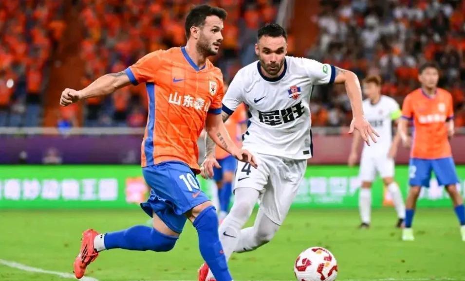 成都蓉城迎荷甲关键赛,转会期复出首秀,管理层满意,年轻球员得到机会的简单介绍-开云体育