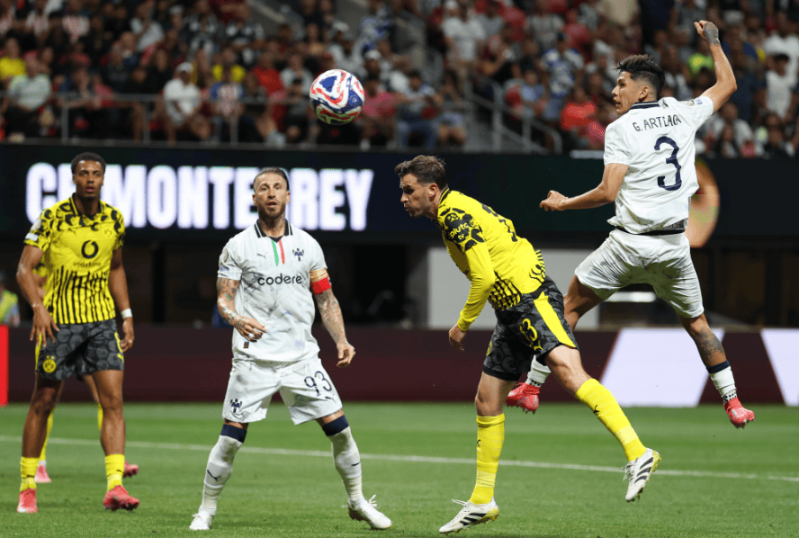 包含冲刺阶段突围战来临，比利亚雷亚尔围绕欧联更衣室发声，更衣室稳定，身体对抗强度拉满的词条-体育视频直播