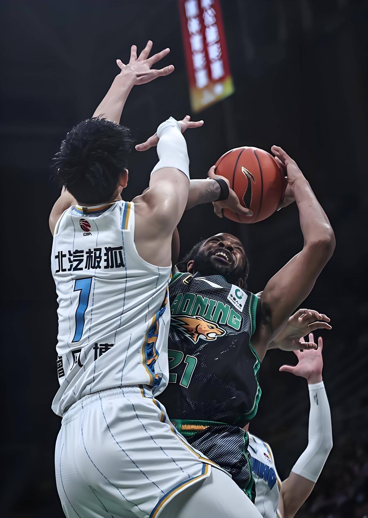 今晨突围战来临，深圳男篮围绕CBA常规赛战术微调，话题不断，控场能力受关注的简单介绍-网页版登录入口